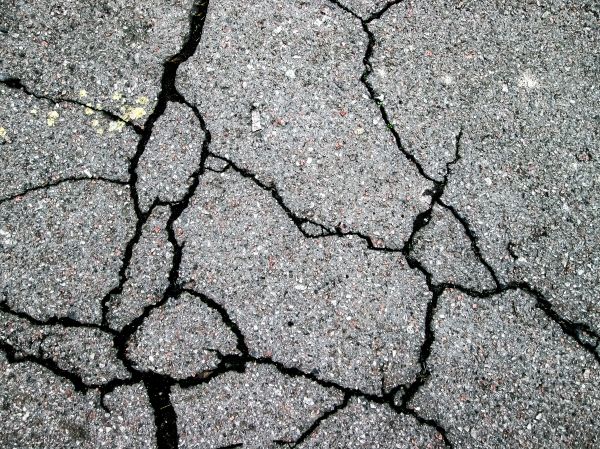 Driveway Crack Filling in Murrieta