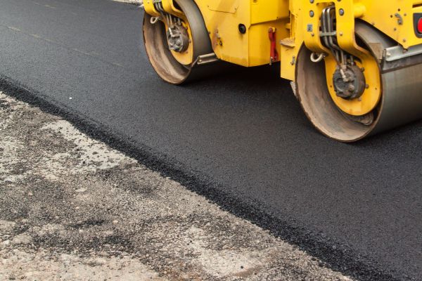Asphalt Driveway Resurfacing in Murrieta