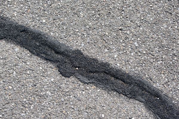 Asphalt Crack Sealing in Murrieta